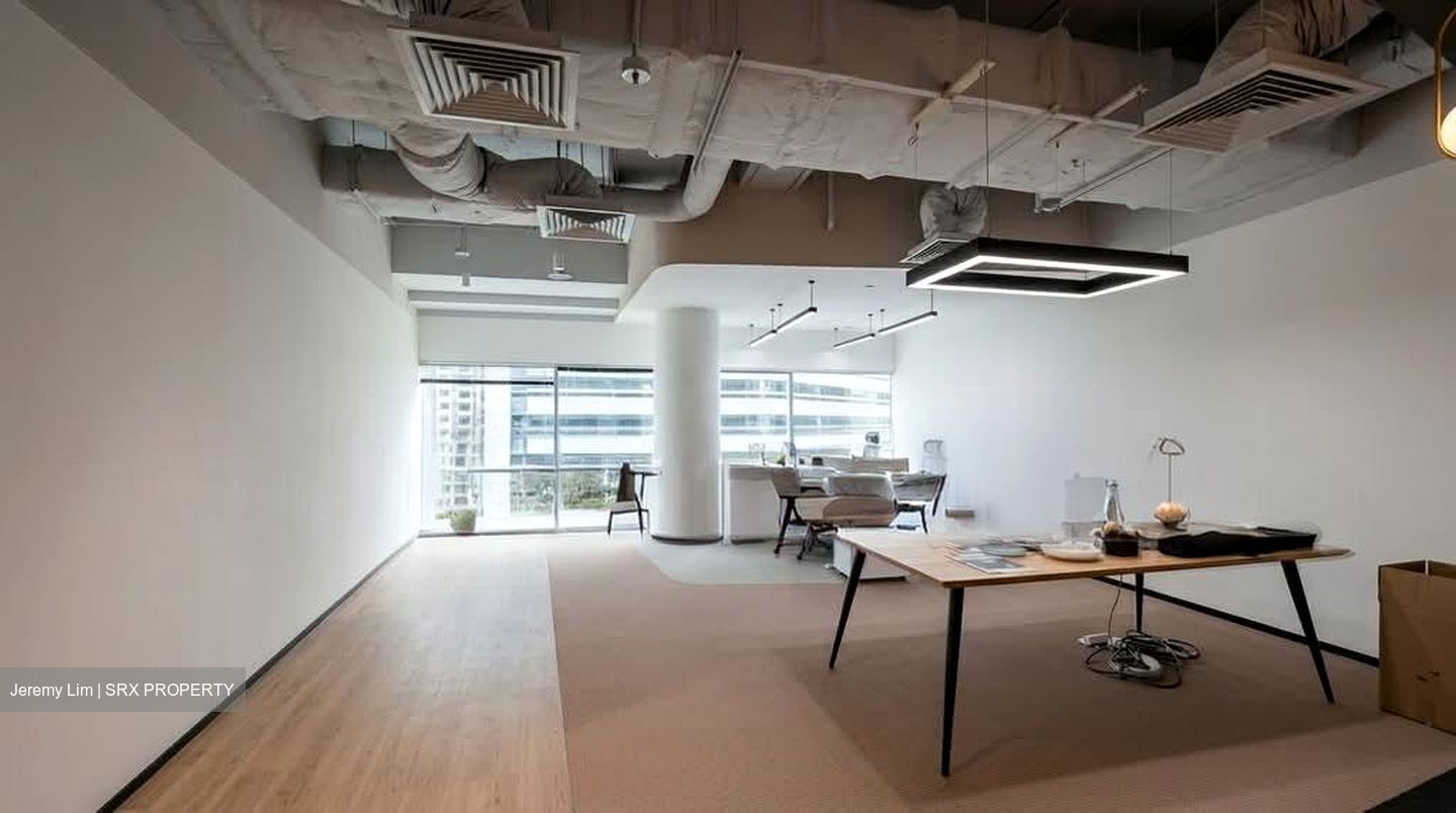 Gateway East (D7), Office #556554461